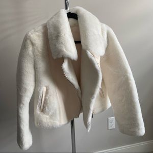 Fuzzy cropped jacket